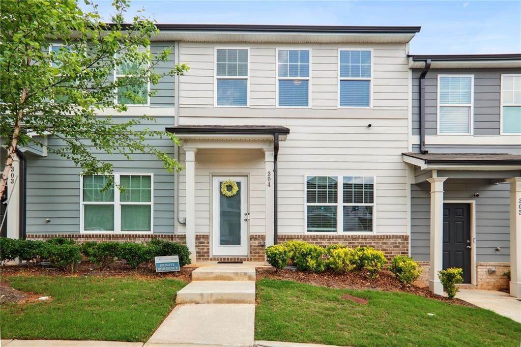 Townhouse for Sale at Browns Mill Park, Atlanta, GA 30315