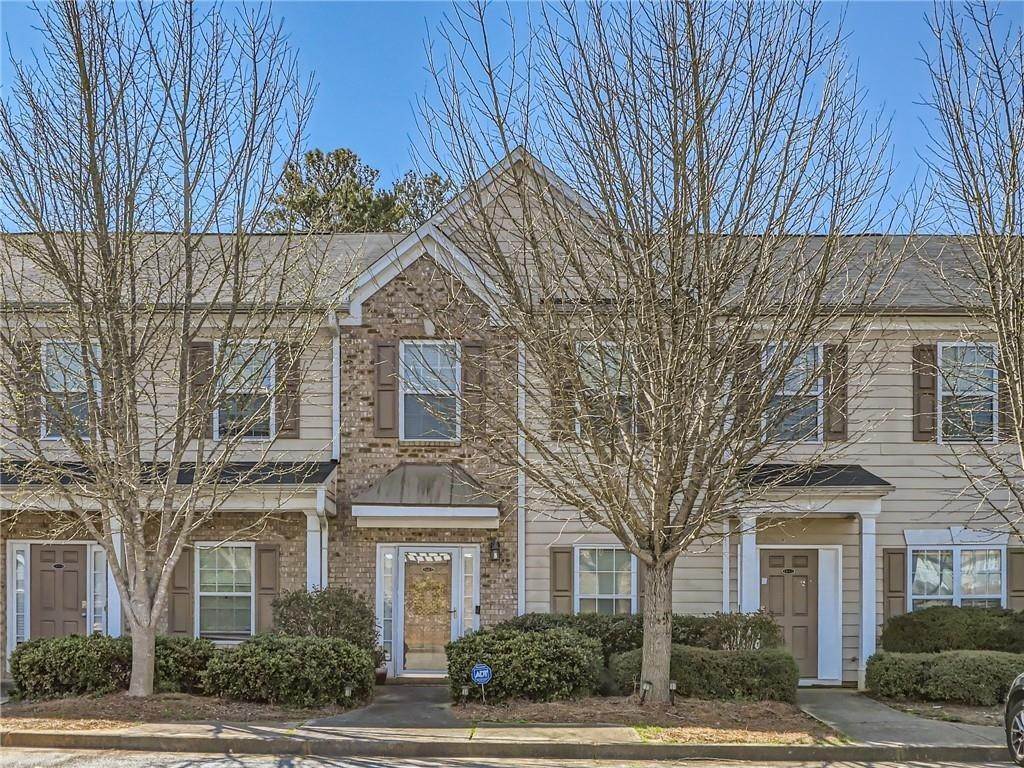 Townhouse for Sale at Browns Mill Park, Atlanta, GA 30315