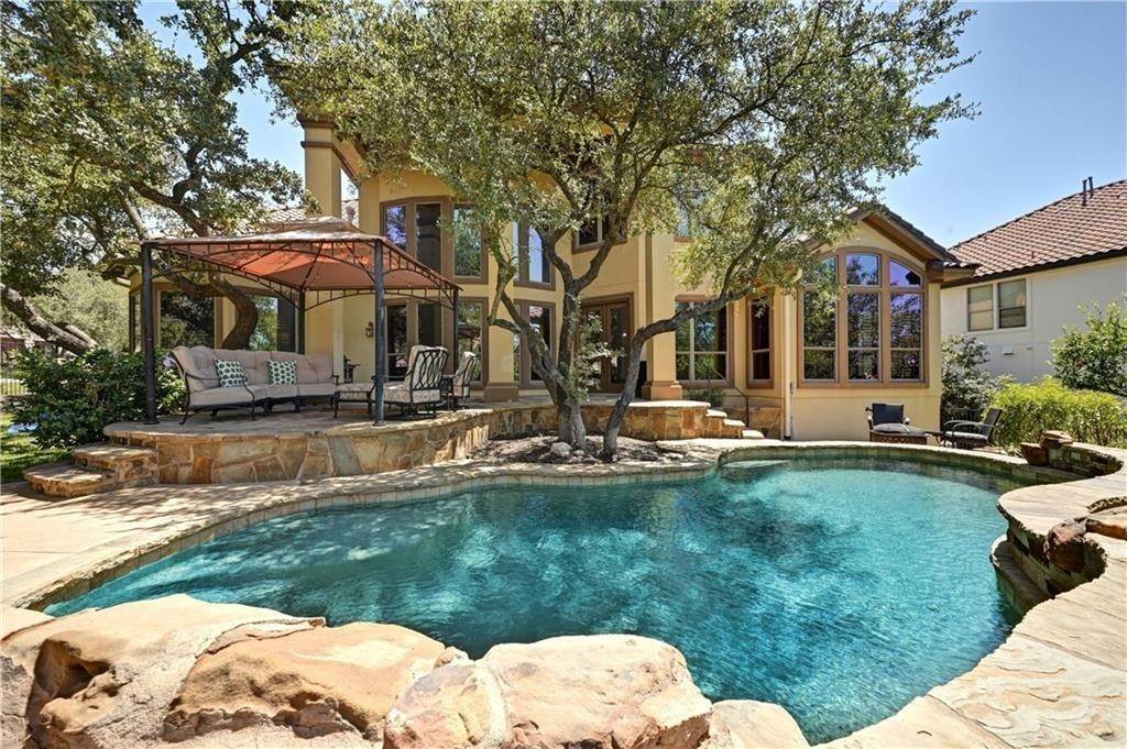 28. Single Family for Sale at Austin, TX 78738