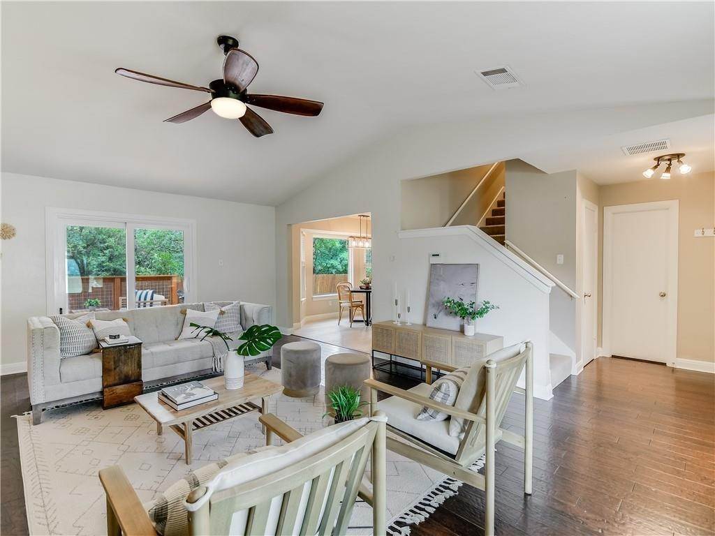 10. Single Family for Sale at Woodstone Village, Austin, TX 78749