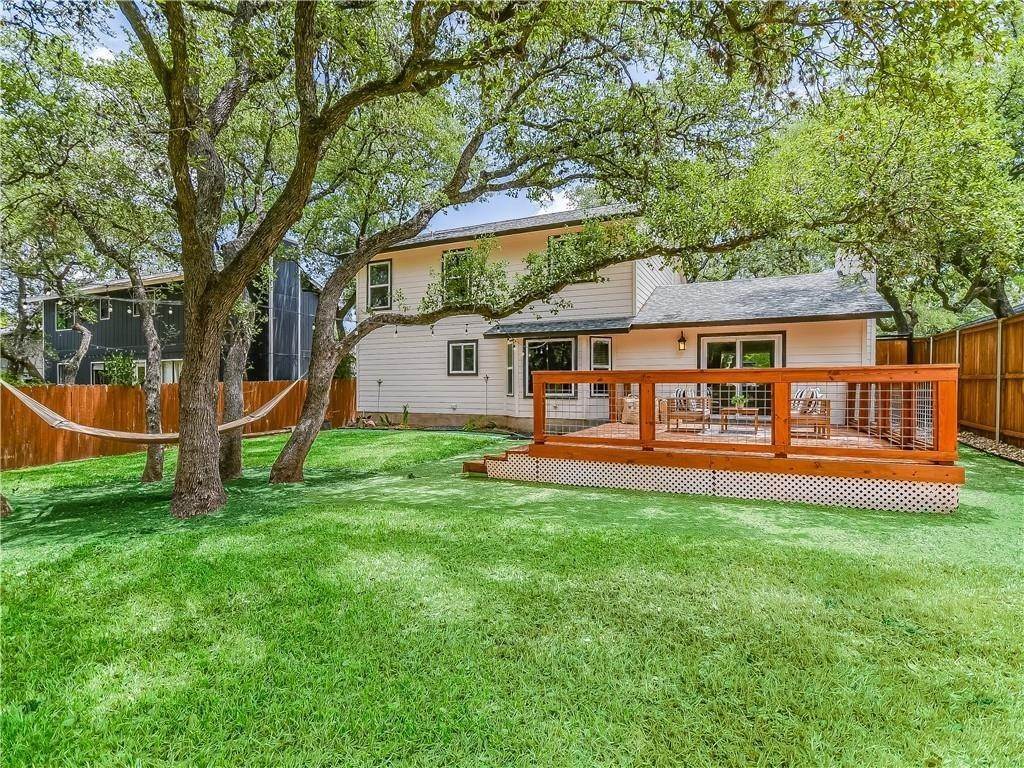24. Single Family for Sale at Woodstone Village, Austin, TX 78749