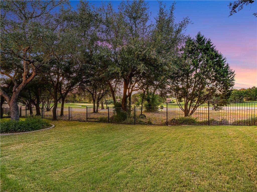 40. Single Family for Sale at Austin, TX 78738