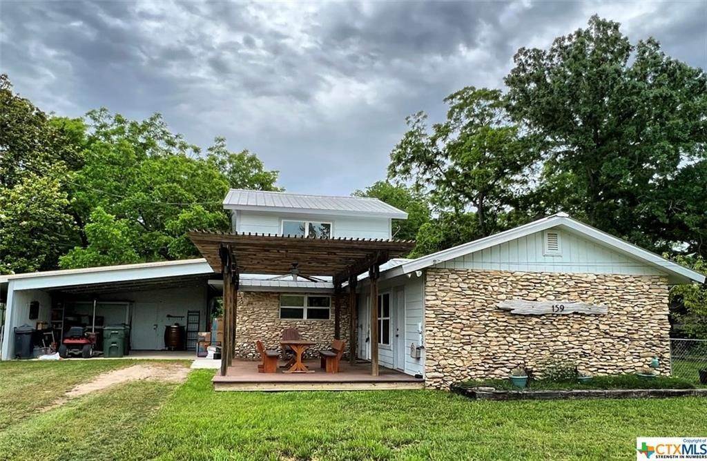 Single Family for Sale at Martindale, TX 78655