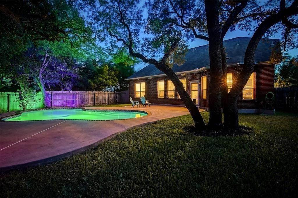 33. Single Family for Sale at Milwood, Austin, TX 78729