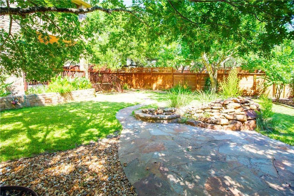 16. Single Family for Sale at The Hielscher, Austin, TX 78739