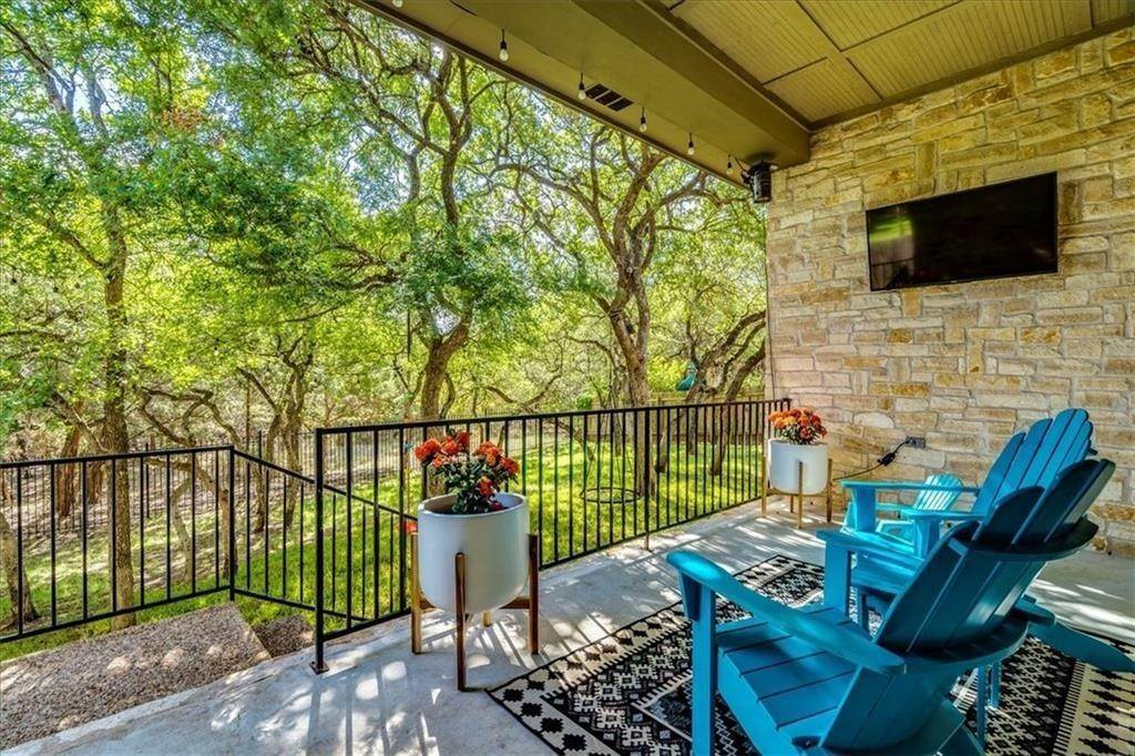 27. Single Family for Sale at Meridian, Austin, TX 78739