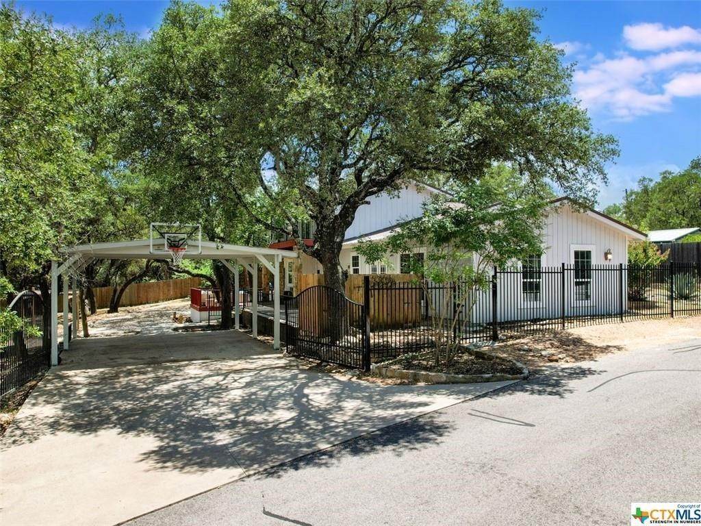 24. Single Family for Sale at Austin, TX 78641