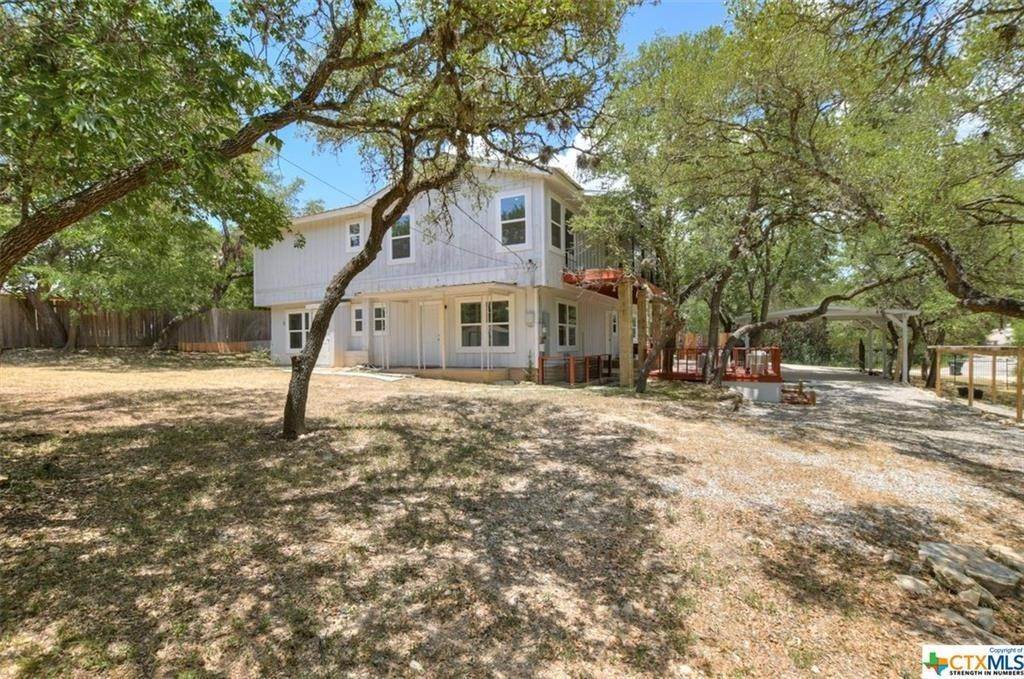 23. Single Family for Sale at Austin, TX 78641