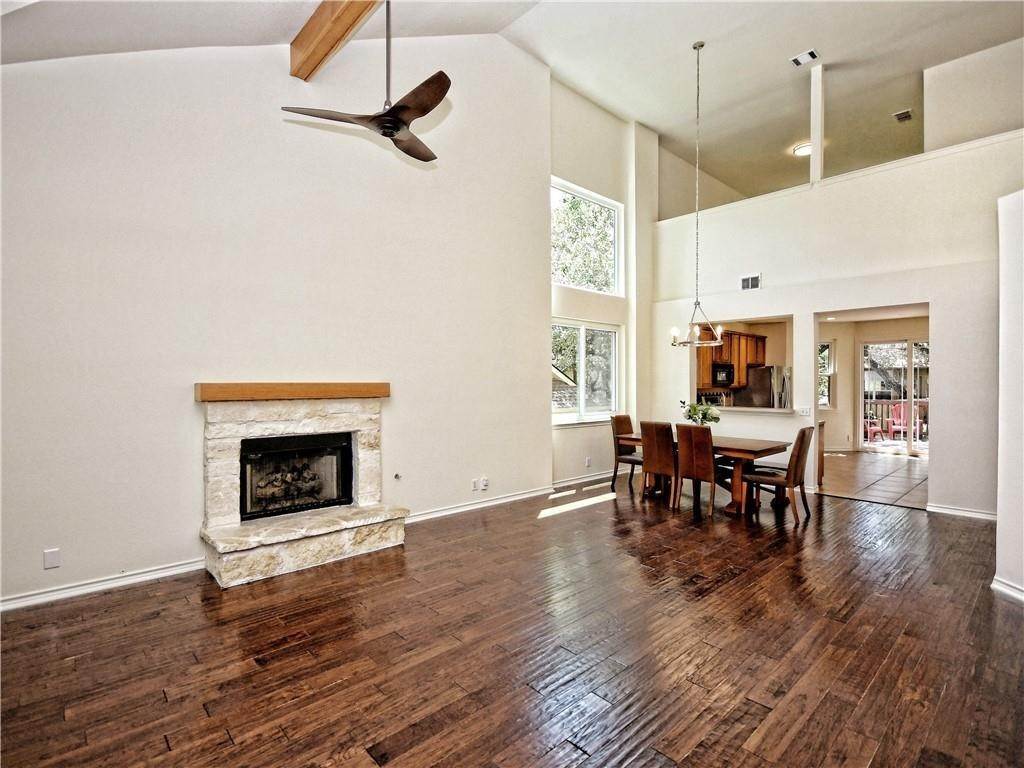 6. Single Family for Sale at West Oak Hill, Austin, TX 78749