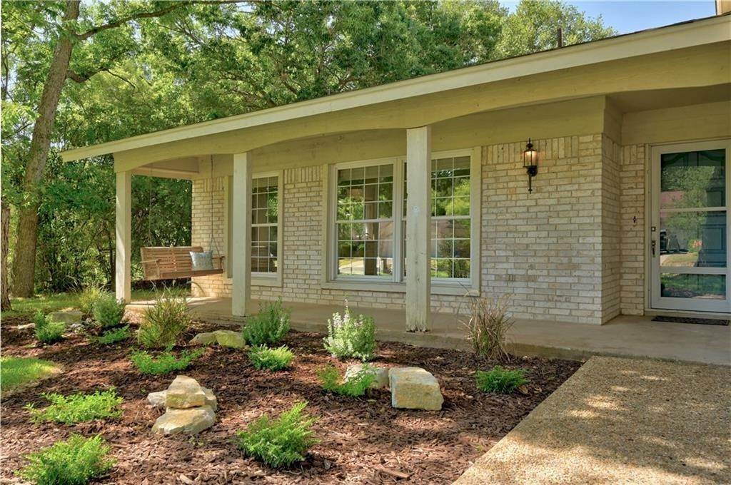 4. Single Family for Sale at Castlewood Forest, Austin, TX 78748
