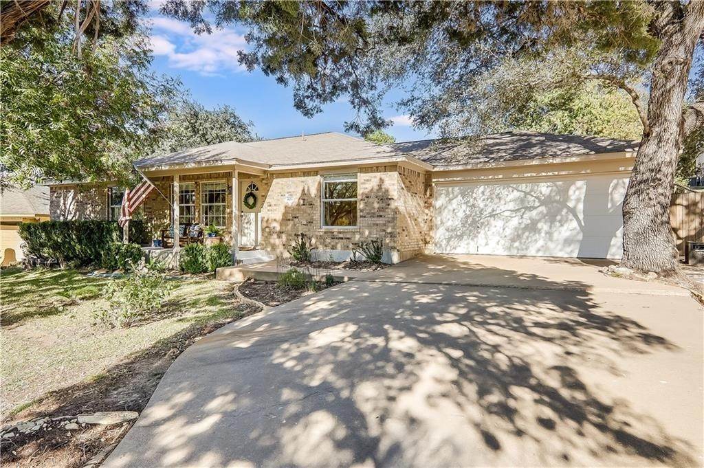 Single Family for Sale at Point Venture, TX 78645