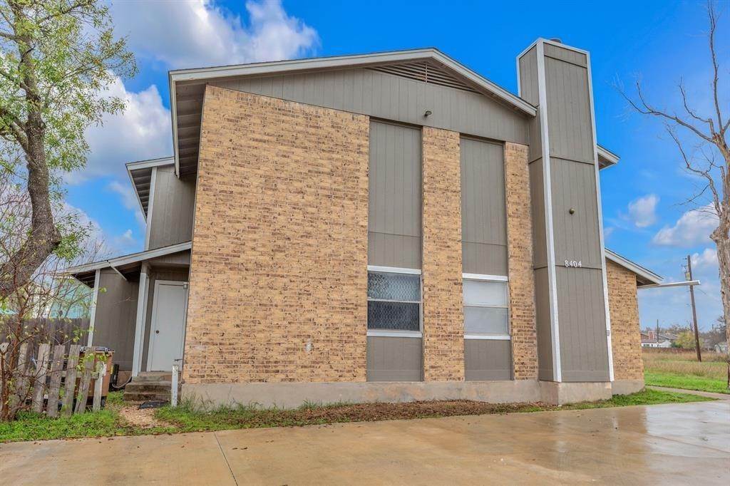 Quadraplex for Sale at Colony Meadows, Austin, TX 78724