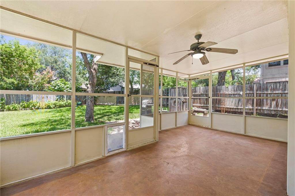 15. Single Family for Sale at Milwood, Austin, TX 78727