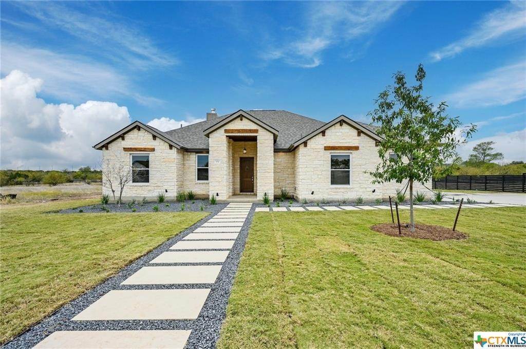 Single Family for Sale at Florence, TX 76527