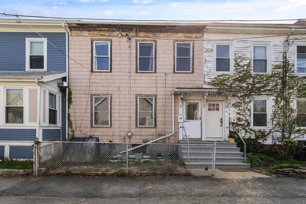 2. Single Family for Sale at Somerville, MA 02143