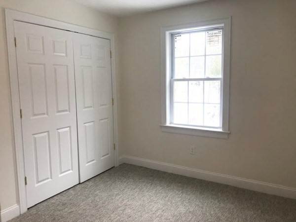 7. Single Family for Sale at Pepperell, MA 01463