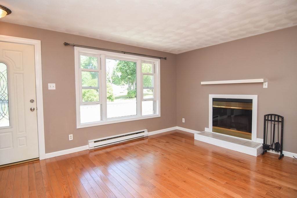 5. Single Family for Sale at Haverhill, MA 01832