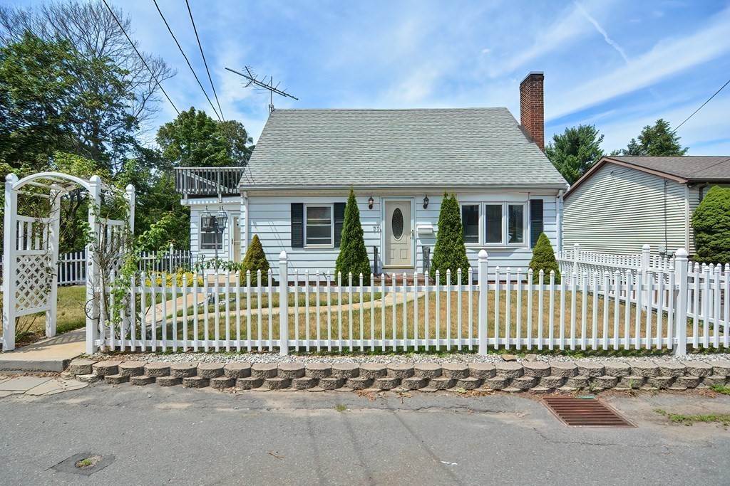 Single Family for Sale at Saugus, MA 01906