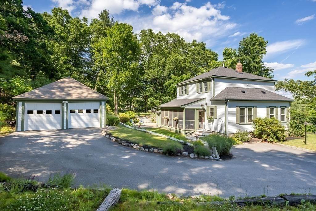 2. Single Family for Sale at Westford, MA 01886