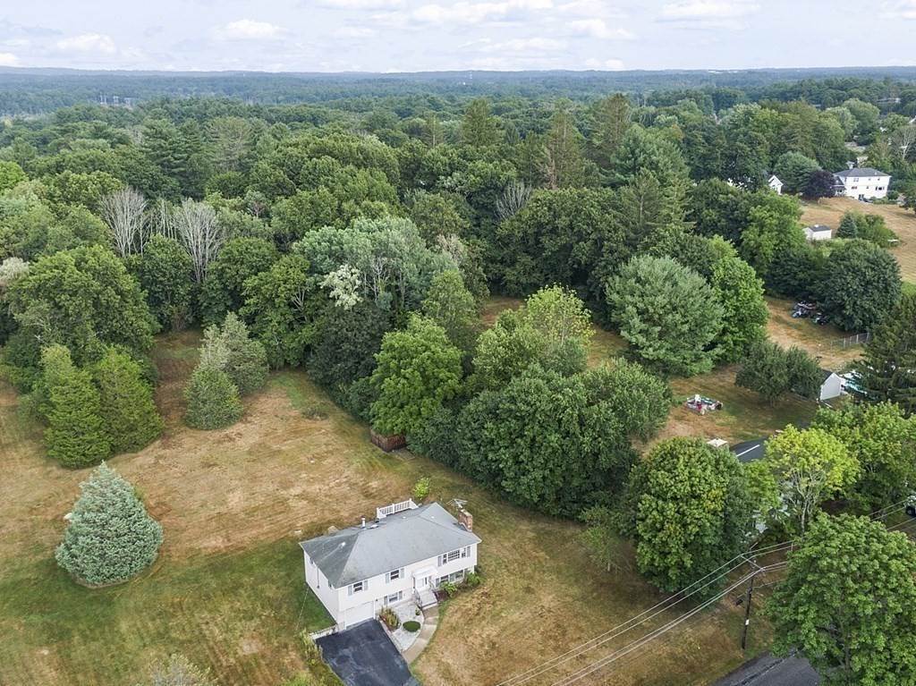 3. Single Family for Sale at Tewksbury, MA 01876