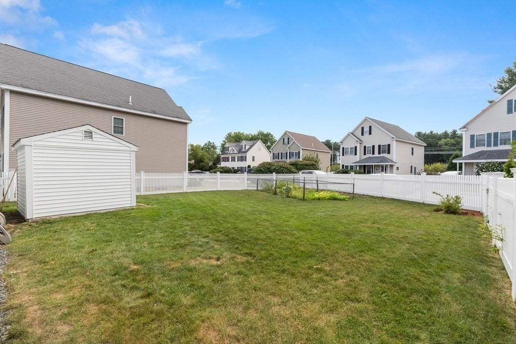 35. Single Family for Sale at Tewksbury, MA 01876