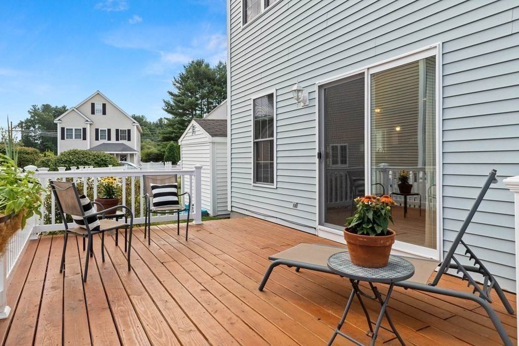 7. Single Family for Sale at Tewksbury, MA 01876