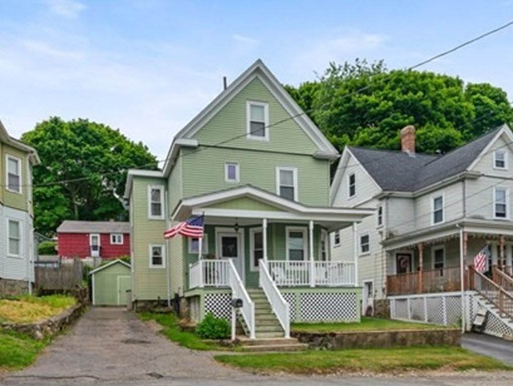 Single Family for Sale at Saugus, MA 01906
