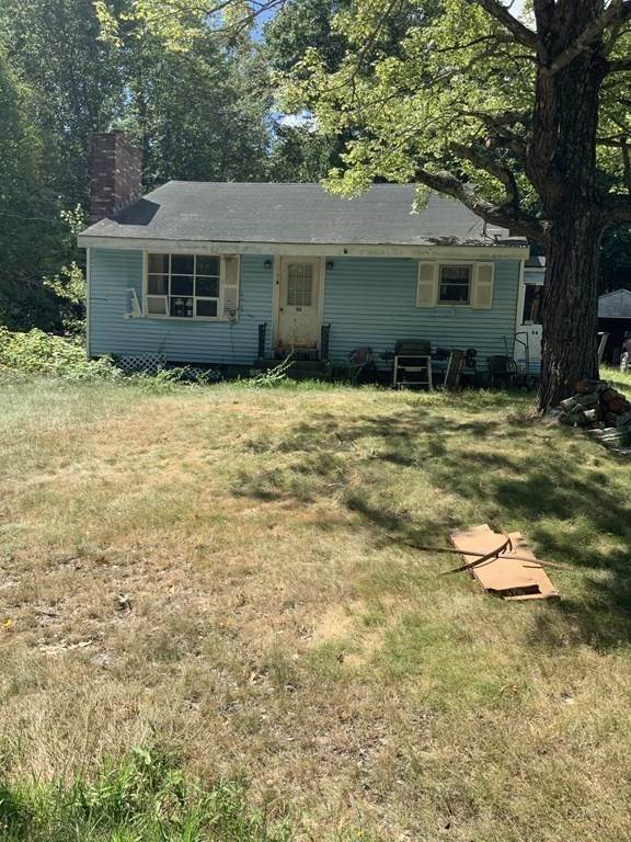 Single Family for Sale at Shirley, MA 01464