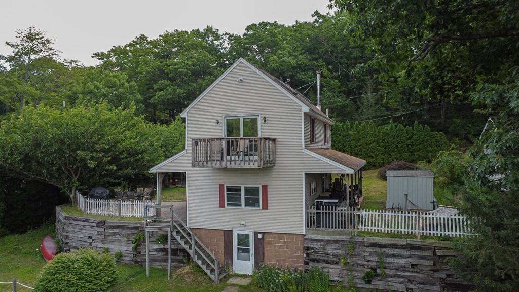 9. Single Family for Sale at Ashby, MA 01431