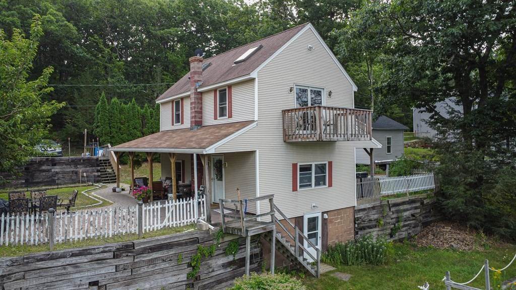 10. Single Family for Sale at Ashby, MA 01431