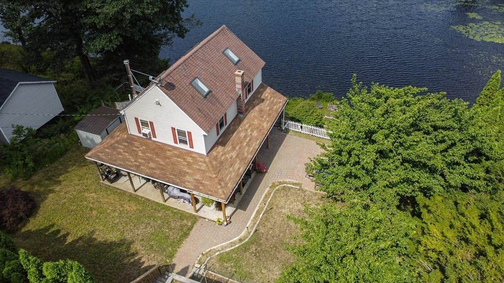 3. Single Family for Sale at Ashby, MA 01431