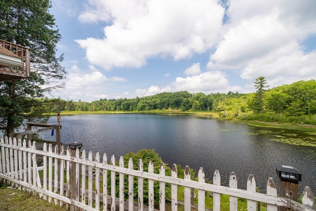 36. Single Family for Sale at Ashby, MA 01431