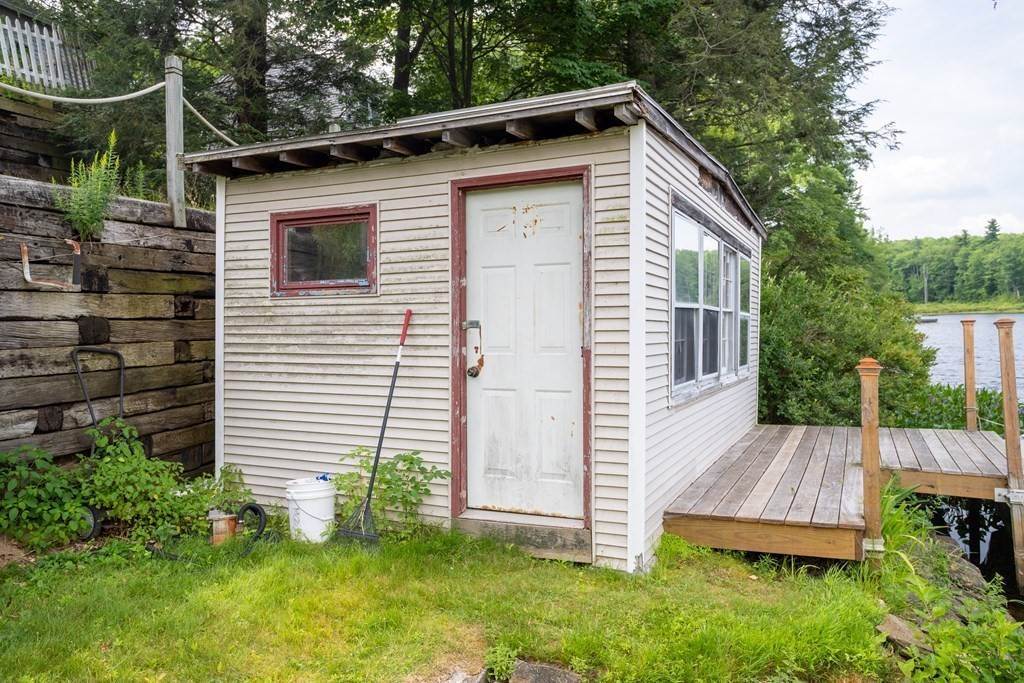 37. Single Family for Sale at Ashby, MA 01431