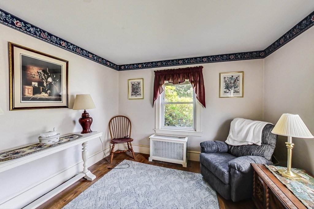 20. Single Family for Sale at Haverhill, MA 01830
