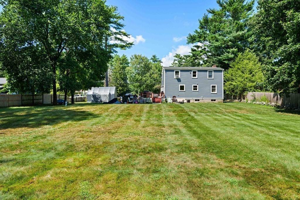 27. Single Family for Sale at Halifax, MA 02338