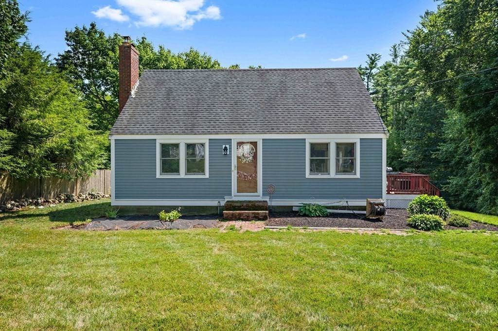 28. Single Family for Sale at Halifax, MA 02338