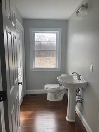 10. Condominium for Sale at Pepperell, MA 01463
