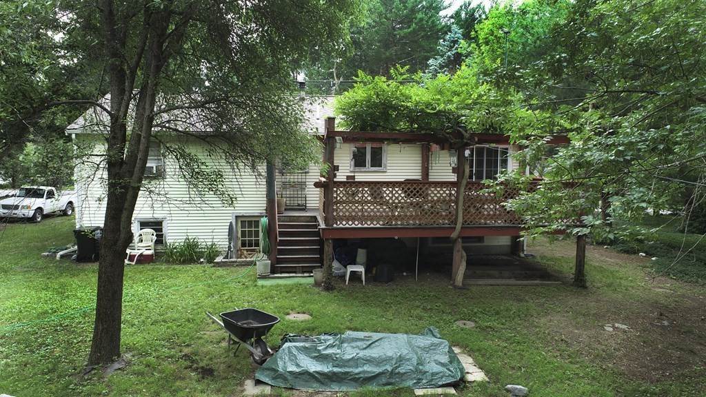 22. Single Family for Sale at Bridgewater, MA 02324