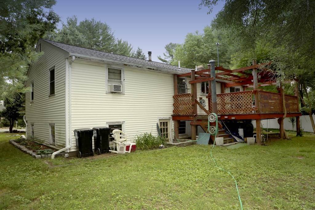 23. Single Family for Sale at Bridgewater, MA 02324