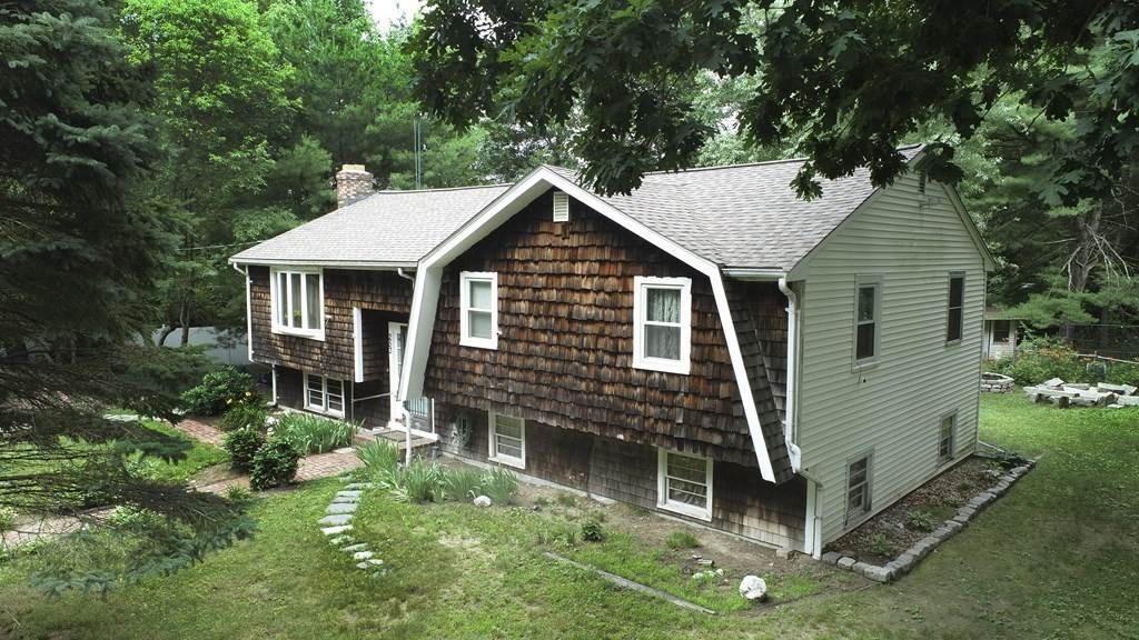 28. Single Family for Sale at Bridgewater, MA 02324