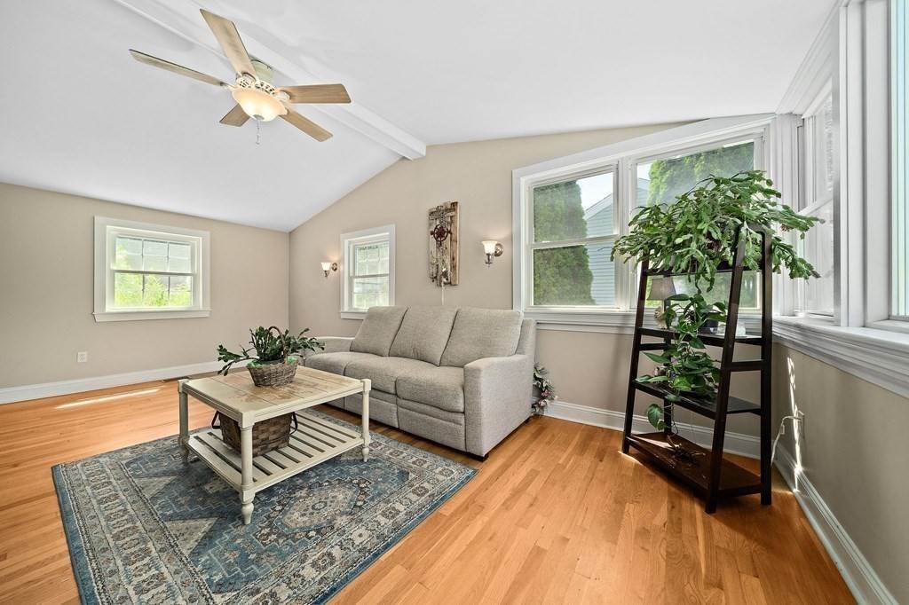 11. Single Family for Sale at Weymouth, MA 02191