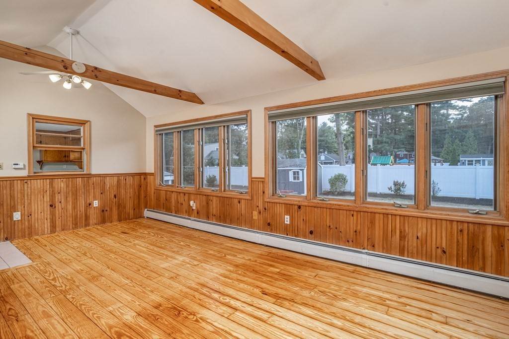 15. Single Family for Sale at Tewksbury, MA 01876