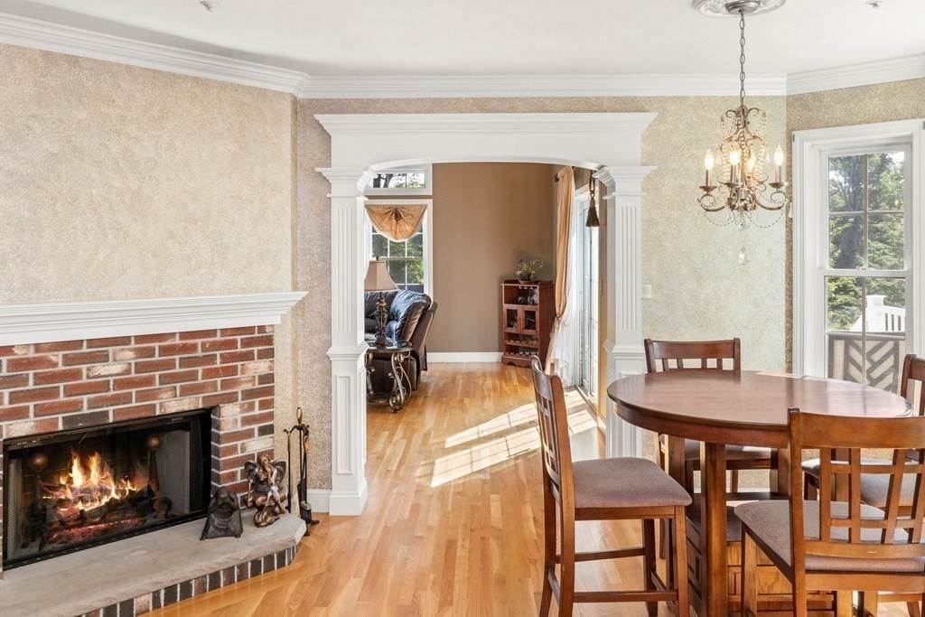 13. Single Family for Sale at Haverhill, MA 01835