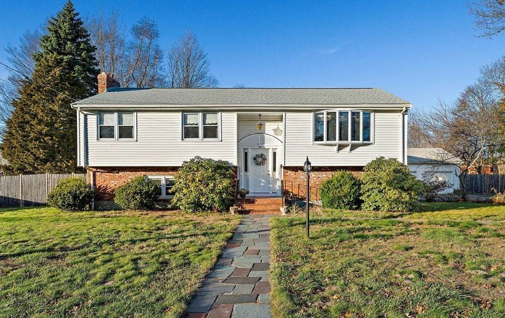 Single Family for Sale at Braintree, MA 02184