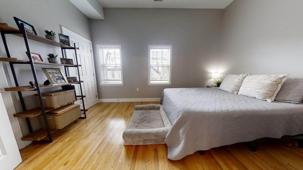 10. Condominium for Sale at Eagle Hill, Boston, MA 02128
