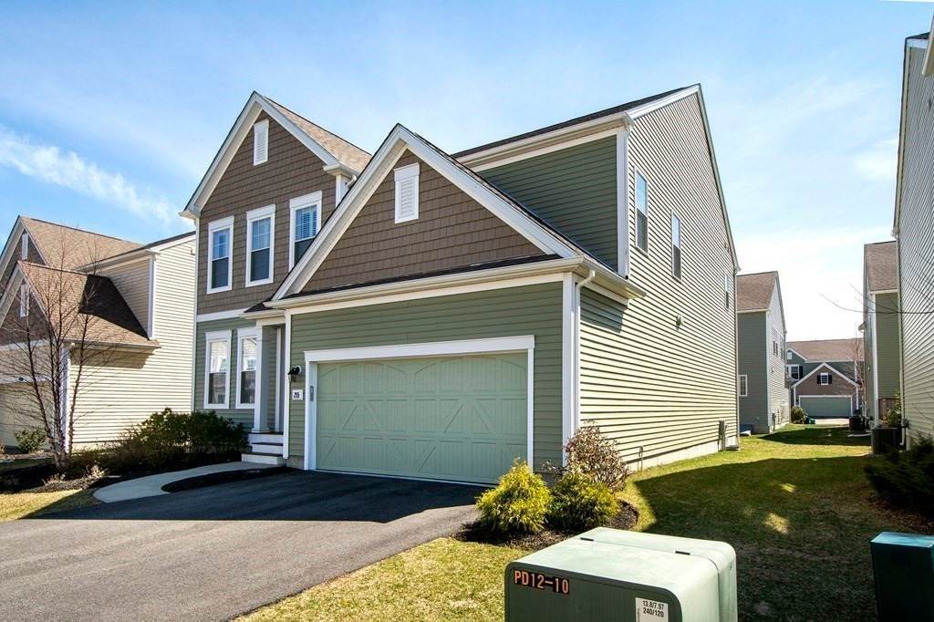 3. Single Family for Sale at 215 Stonehaven Dr Weymouth, MA 02190