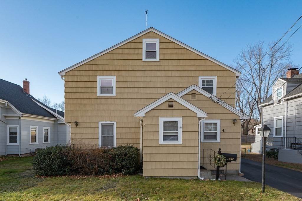 29. Single Family for Sale at 41 Pleasant St. Holbrook, MA 02343