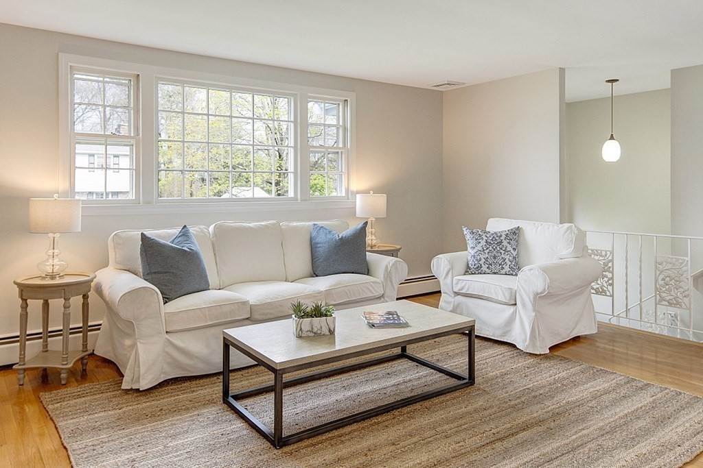 4. Single Family for Sale at 25 Crabtree Road Concord, MA 02632