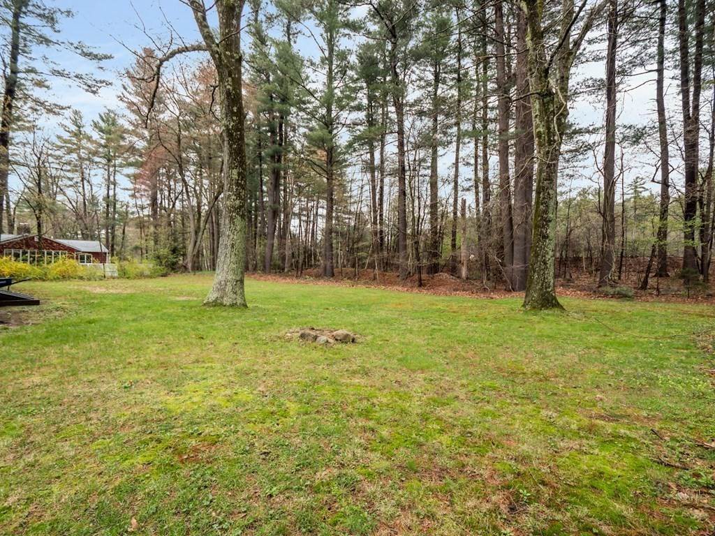35. Single Family for Sale at 38 Country Rd Westford, MA 01886