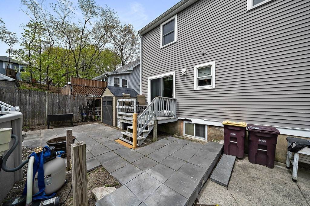 27. Single Family for Sale at 199 Evans St Weymouth, MA 02191